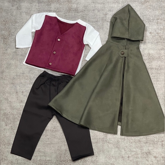9-12M size “hobbit” or medieval costume - Picture 2 of 3